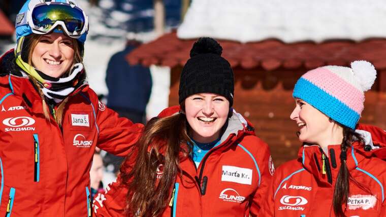 INSTRUKTORSKÉ KURZY LYŽOVÁNÍ A SNOWBOARDINGU